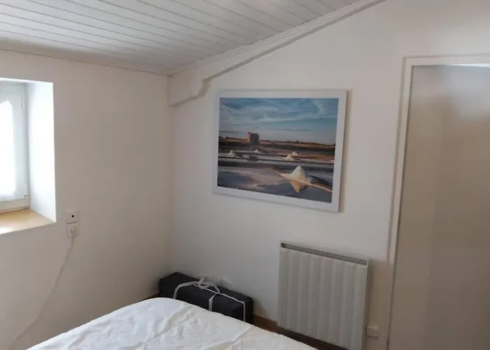 Semesterbostad La Maison Bleue